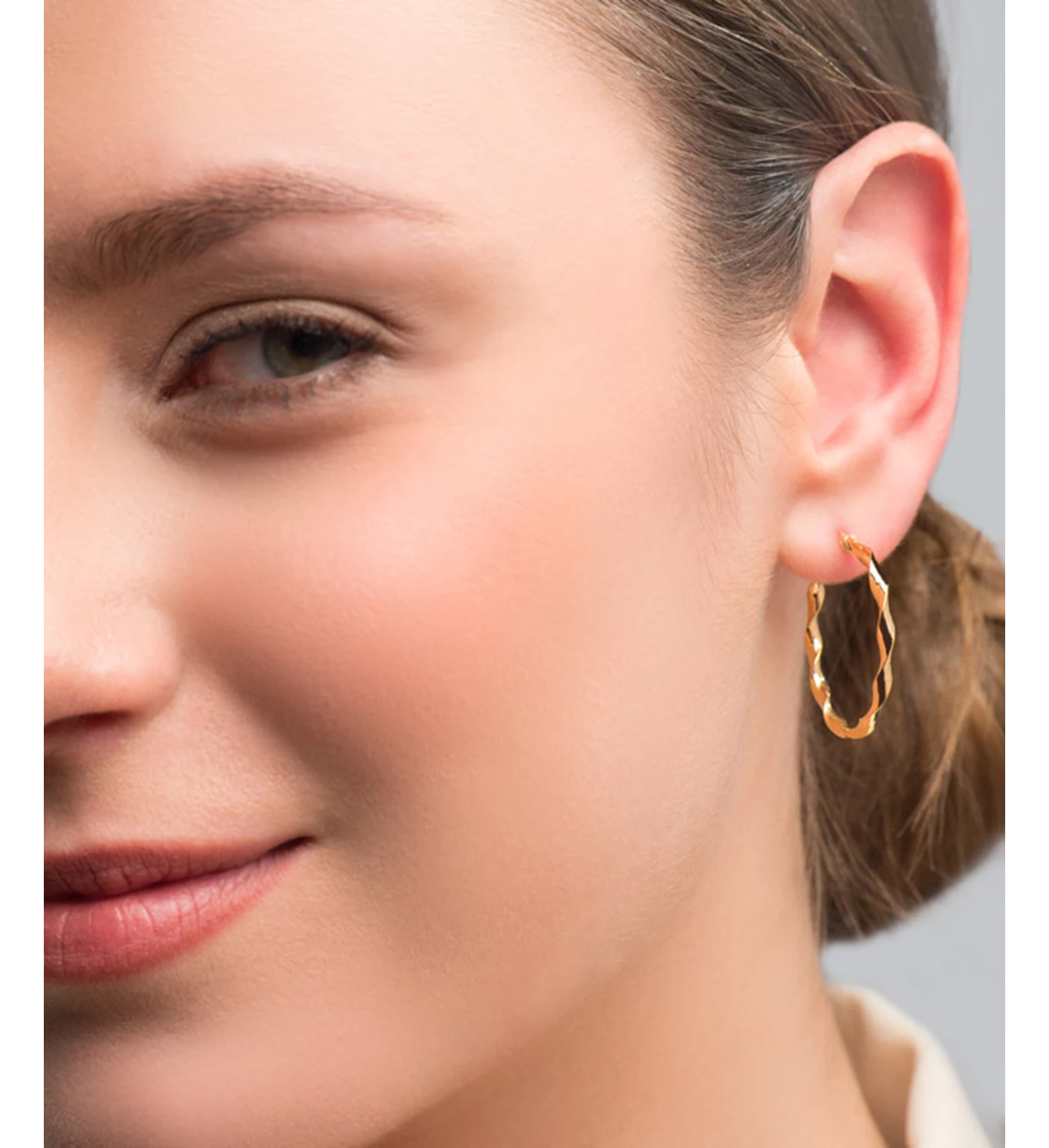Wavy Hoops gold earrings