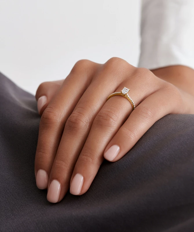 Madrigal zlatni zaručnički prsten s dijamantima